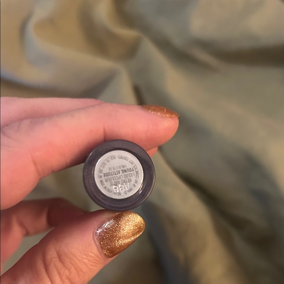 MAC Cosmetics Prolongwear Lipstick - Young Attitude - Picture 4 of 4